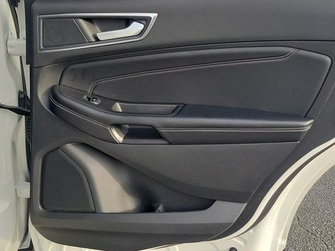 Used 2023 Ford Edge Titanium AWD/4WD image 12