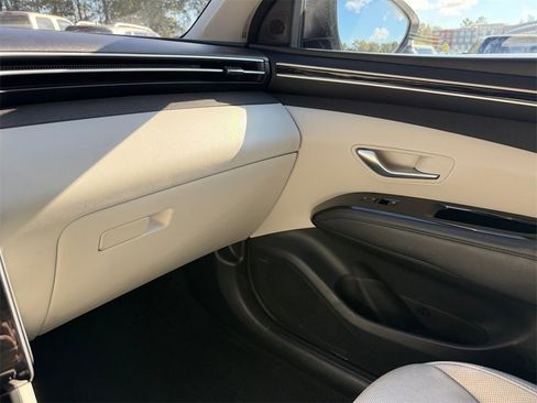 Used 2024 Hyundai Tucson Limited image 24