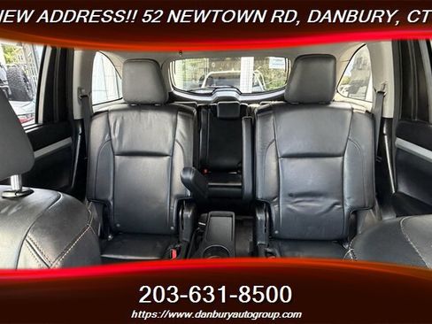 Used 2015 Toyota Highlander XLE AWD/4WD image 25