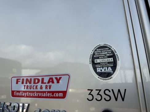 Used 2016 Ford F550 2WD Regular Cab Super Duty image 28
