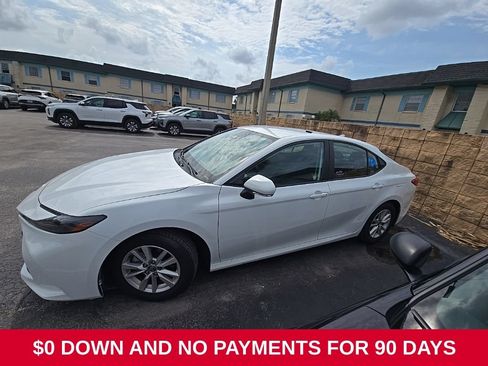 Used 2025 Toyota Camry LE FWD image 8