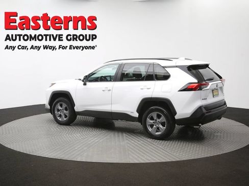 Used 2022 Toyota RAV4 XLE AWD/4WD image 62