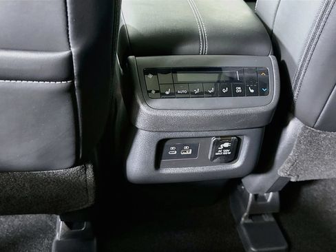 Used 2025 Nissan Pathfinder Platinum w/ Cargo Package AWD/4WD image 30