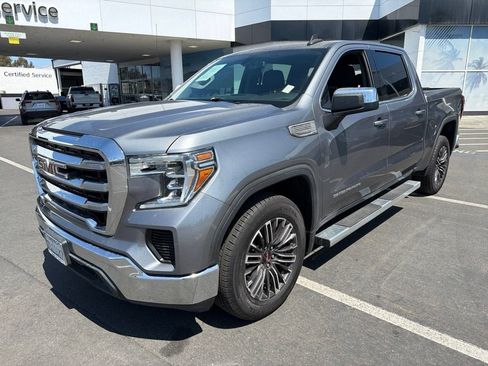 Used 2020 GMC Sierra 1500 SLE w/ SLE Value Package RWD image 2