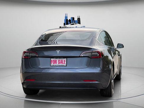 Used 2018 Tesla Model 3 Long Range image 4