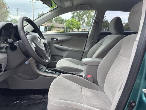 Used 2009 Toyota Corolla LE FWD image 7