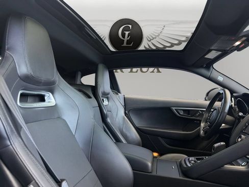 Used 2018 Jaguar F-TYPE R-Dynamic RWD image 15