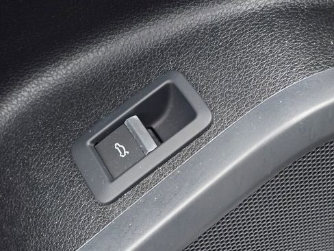 Used 2025 Audi Q5 2.0T Premium image 35