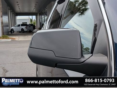 Used 2023 Chevrolet Traverse LS FWD image 12