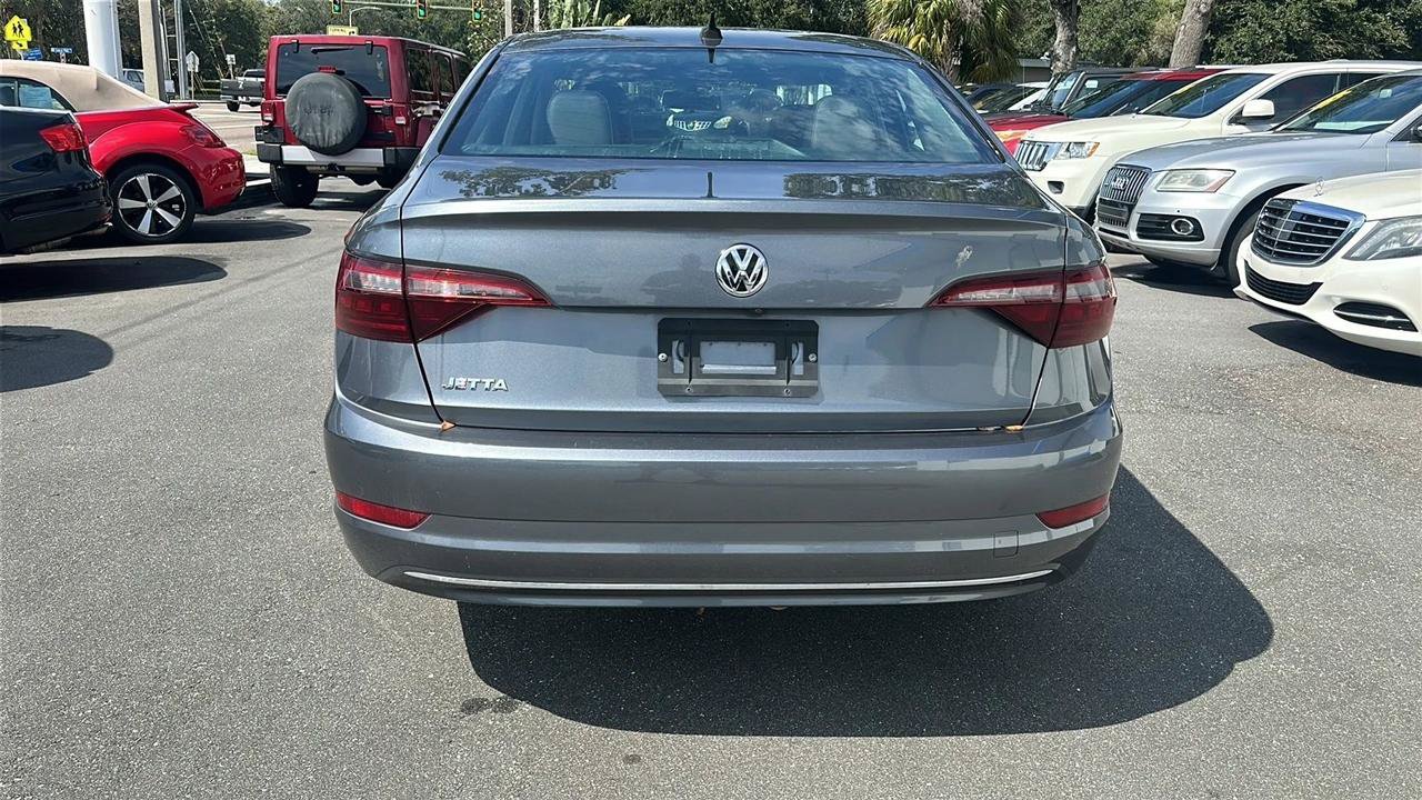 Used 2021 Volkswagen Jetta SE w/ SE Cold Weather Package FWD image 10