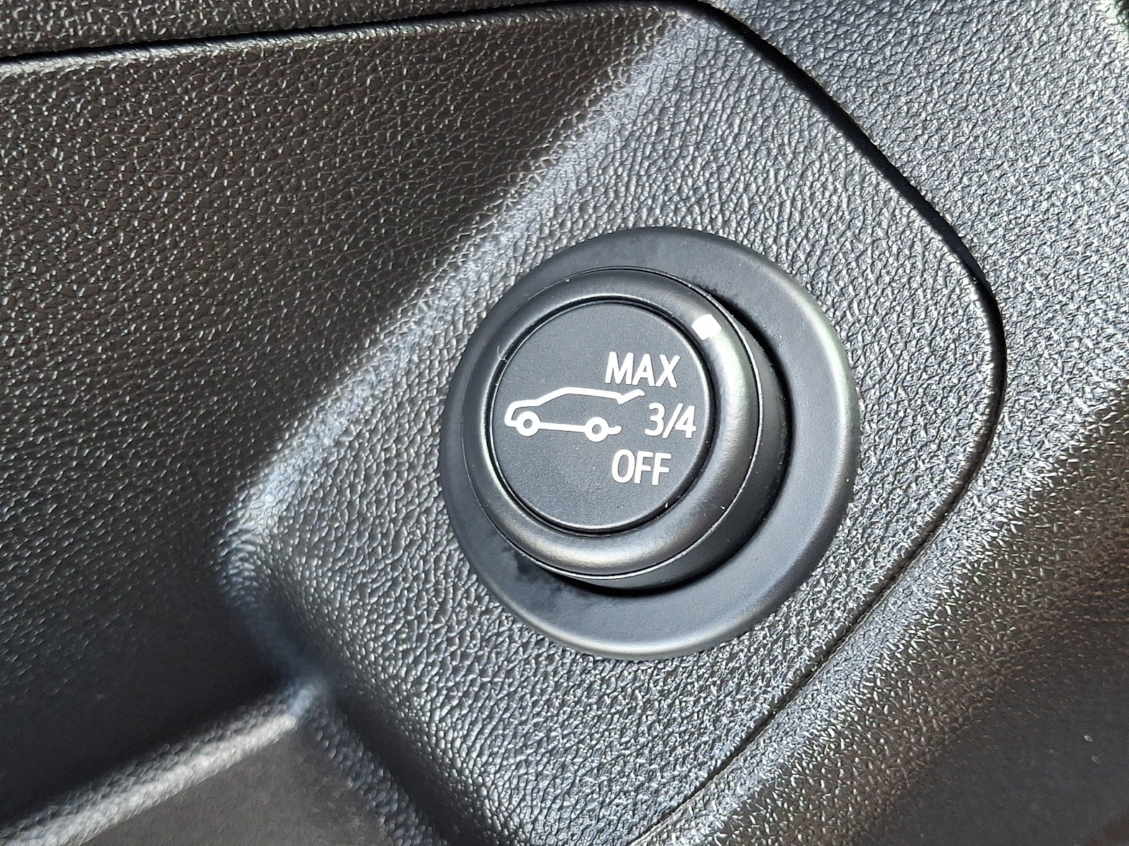 Used 2024 GMC Terrain SLT AWD/4WD image 25