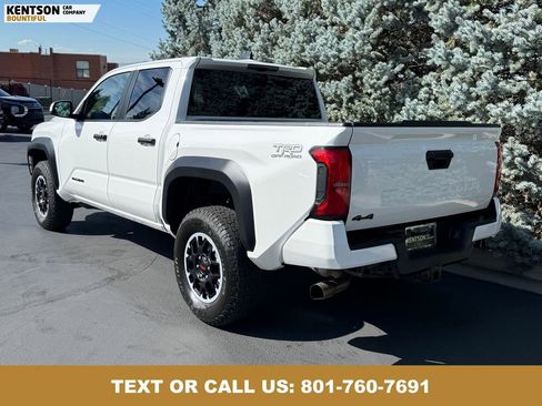 Used 2025 Toyota Tacoma TRD Off-Road image 5