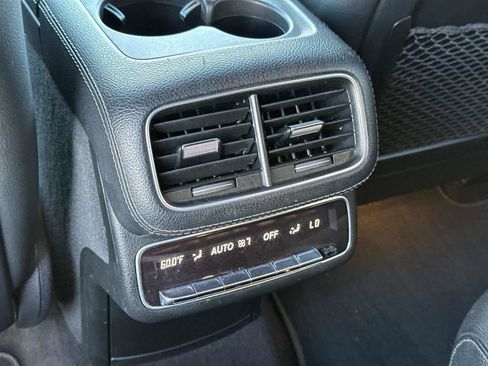 Used 2021 Mercedes-Benz GLS 450 4MATIC image 16