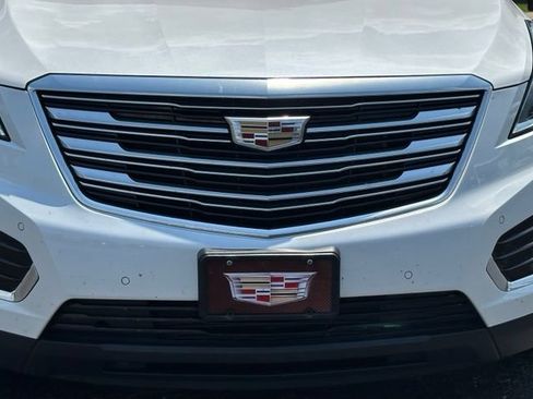 Used 2017 Cadillac XT5 Premium Luxury AWD/4WD image 4