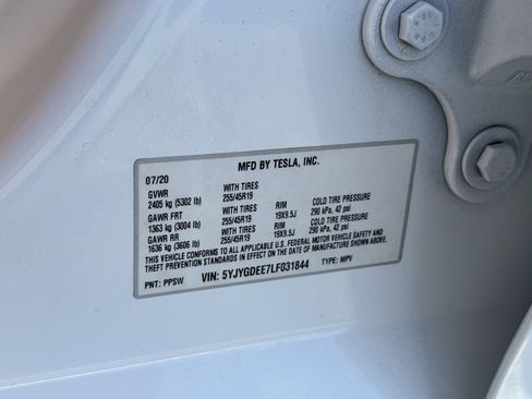 Used 2020 Tesla Model Y Long Range image 36