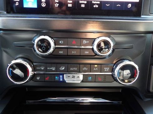Used 2026 Ford F350 Lariat w/ Lariat Ultimate Package AWD/4WD image 29