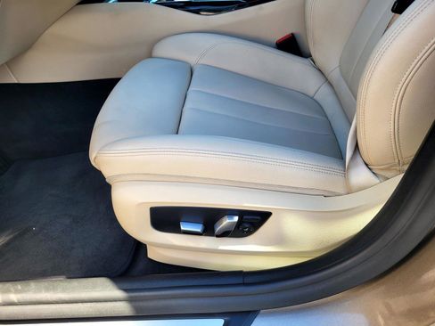 Used 2018 BMW 530e RWD image 21