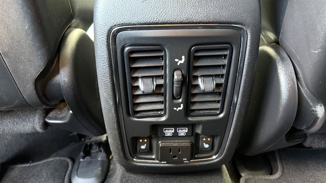 Used 2014 Dodge Durango R/T w/ Technology Group AWD/4WD image 24