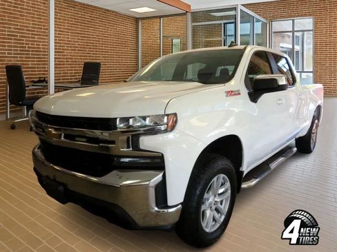 Used 2019 Chevrolet Silverado 1500 LT w/ Z71 Off-Road Package image 1