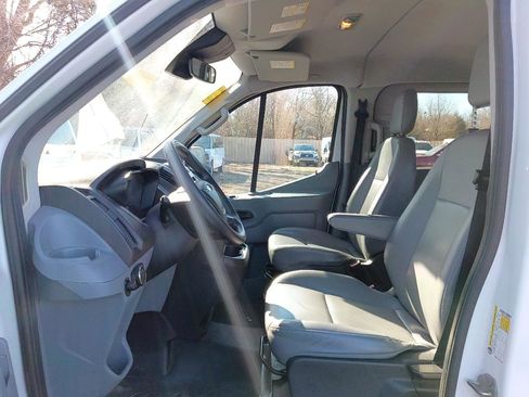 Used 2015 Ford Transit 150 XL image 9