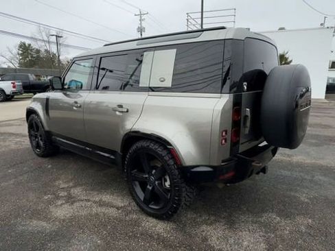 Used 2023 Land Rover Defender 110 X-Dynamic SE AWD/4WD image 6