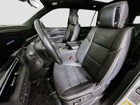 Used 2023 Cadillac Escalade Sport w/ Touring Package AWD/4WD image 21