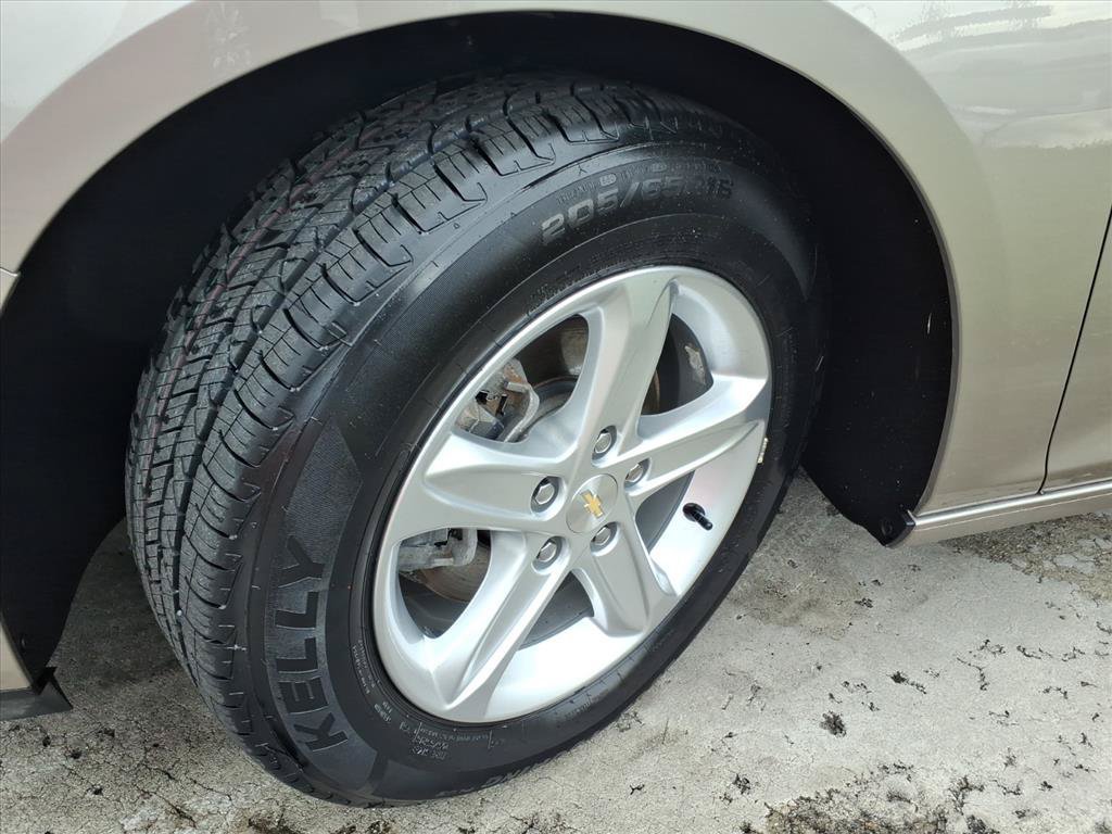 Used 2022 Chevrolet Malibu LS FWD image 14