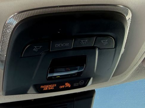 Used 2025 Toyota Corolla LE FWD image 23