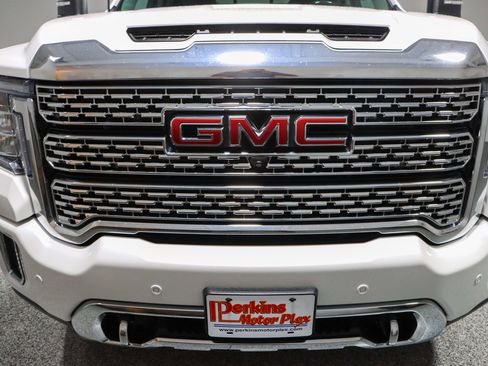 Used 2022 GMC Sierra 2500 Denali AWD/4WD image 4