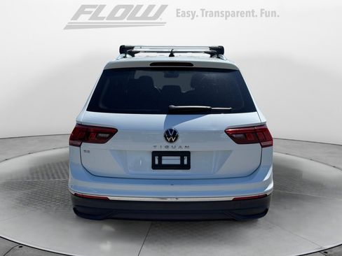 Used 2023 Volkswagen Tiguan SE w/ Panoramic Sunroof Package FWD image 8