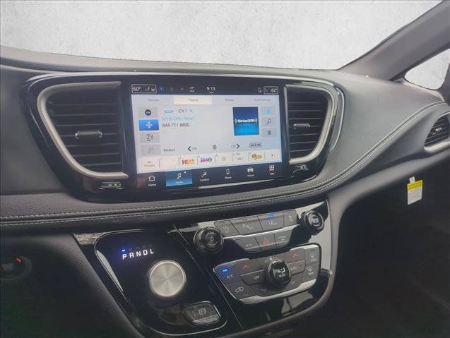 New 2026 Chrysler Pacifica Select FWD image 12