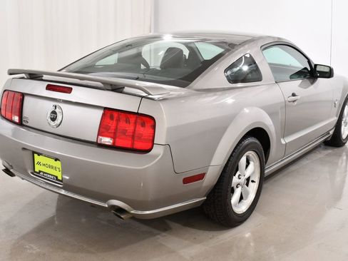 Used 2009 Ford Mustang GT Premium RWD image 12