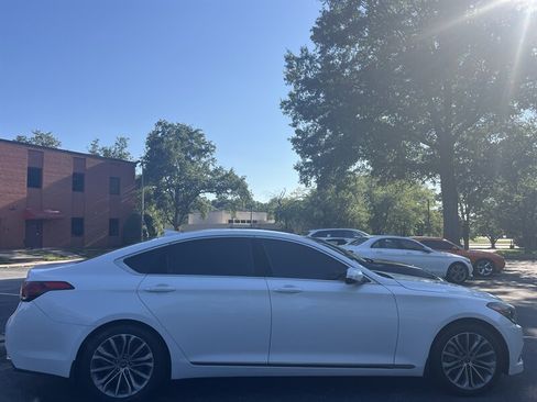 Used 2016 Hyundai Genesis 3.8 AWD/4WD image 4