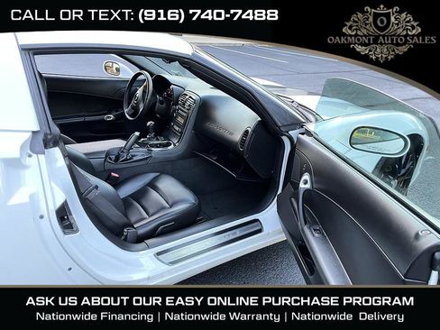 Used 2011 Chevrolet Corvette Coupe w/ 1LT RWD image 9