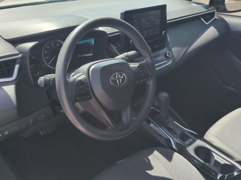 Used 2022 Toyota Corolla LE image 9