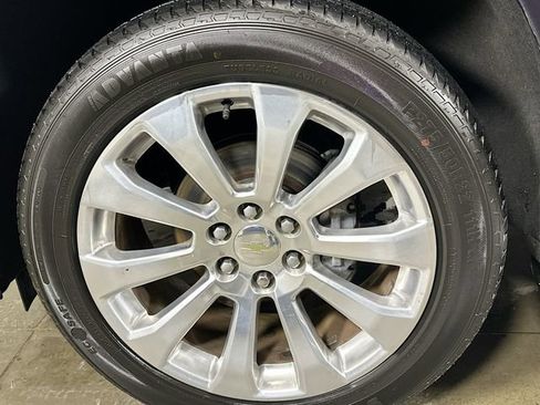 Used 2021 Chevrolet Tahoe Premier w/ Premium Package image 35