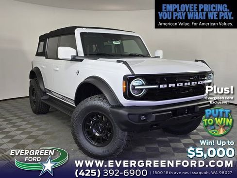 New 2025 Ford Bronco Outer Banks AWD/4WD image 1