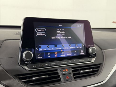 Used 2025 Nissan Altima 2.5 SR FWD image 18