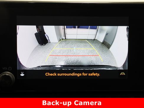 Used 2024 Toyota RAV4 LE image 19