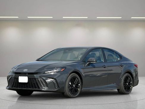 New 2026 Toyota Camry SE image 6