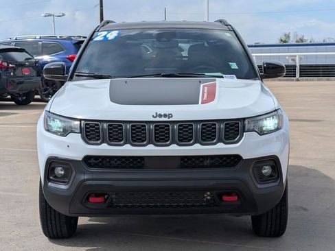 Used 2024 Jeep Compass Trailhawk AWD/4WD image 10