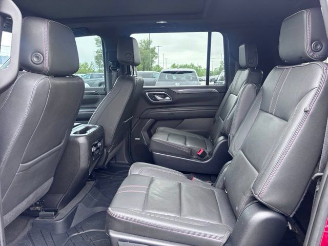 Used 2022 Chevrolet Suburban RST w/ Luxury Package AWD/4WD image 43