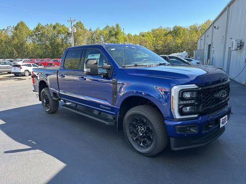 New 2026 Ford F250 Lariat w/ Black Appearance Package AWD/4WD image 5