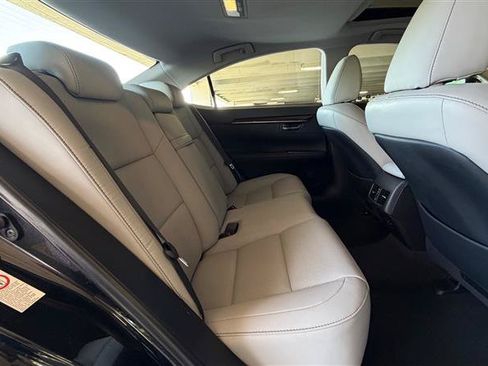 Used 2018 Lexus ES 350 w/ Navigation System Package FWD image 40
