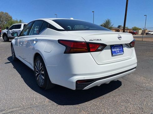 Used 2025 Nissan Altima 2.5 SV image 18