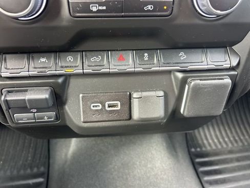 Used 2025 Chevrolet Silverado 1500 Custom Trail Boss w/ Turbomax Blackout Package AWD/4WD image 21