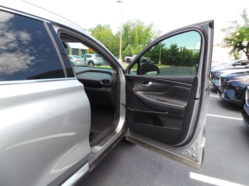 Used 2022 Hyundai Santa Fe Limited w/ Cargo Package AWD/4WD image 39
