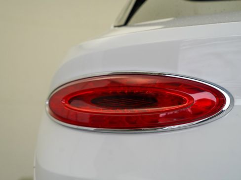 Used 2022 Bentley Bentayga V8 image 66