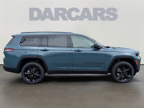 New 2026 Jeep Grand Cherokee L Limited w/ Limited Altitude Package AWD/4WD image 8
