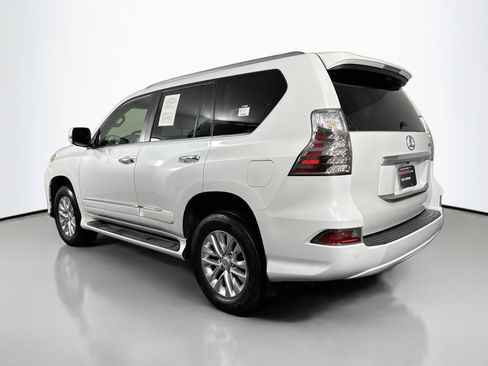 Used 2015 Lexus GX 460 image 9